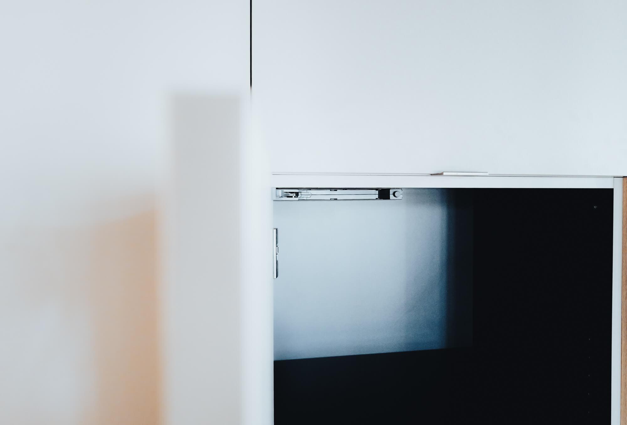 Push to open