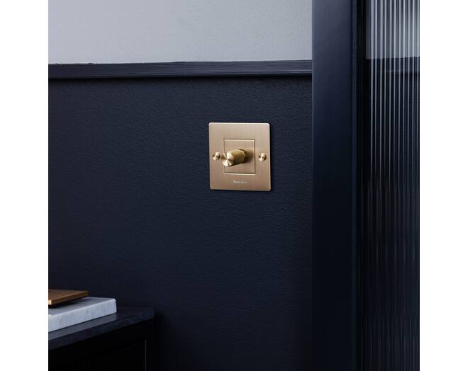 Buster+Punch Dimmer