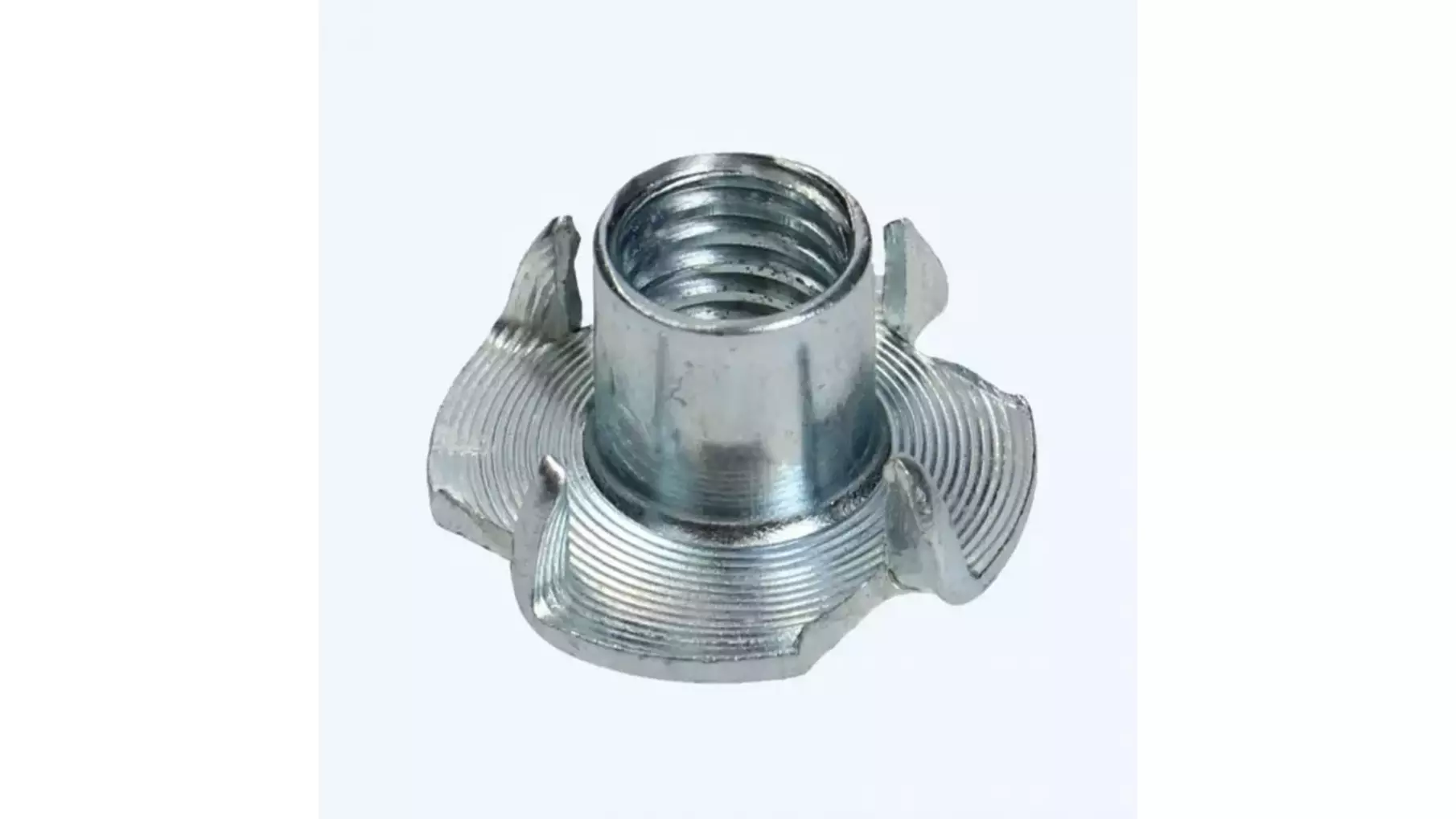 Inslagmoer M5 x 8mm verzinkt breedte 17mm