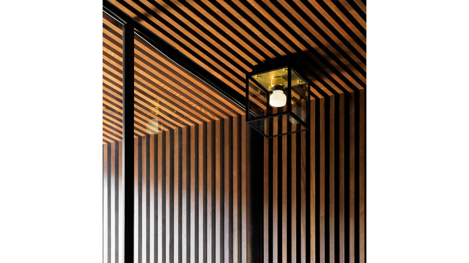 Caged Wet/Ceiling/Small/Brass