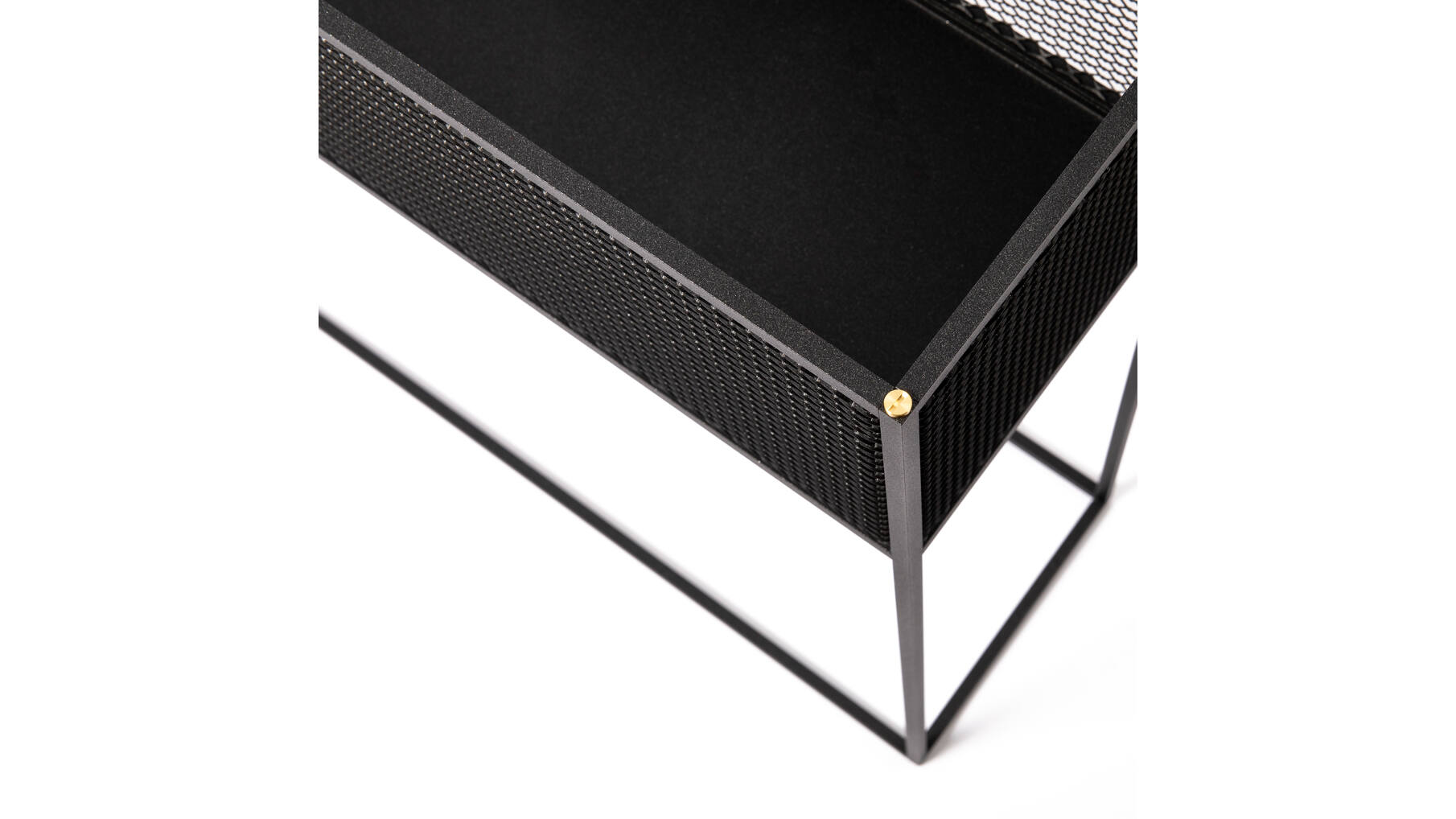Meshed/Planter
