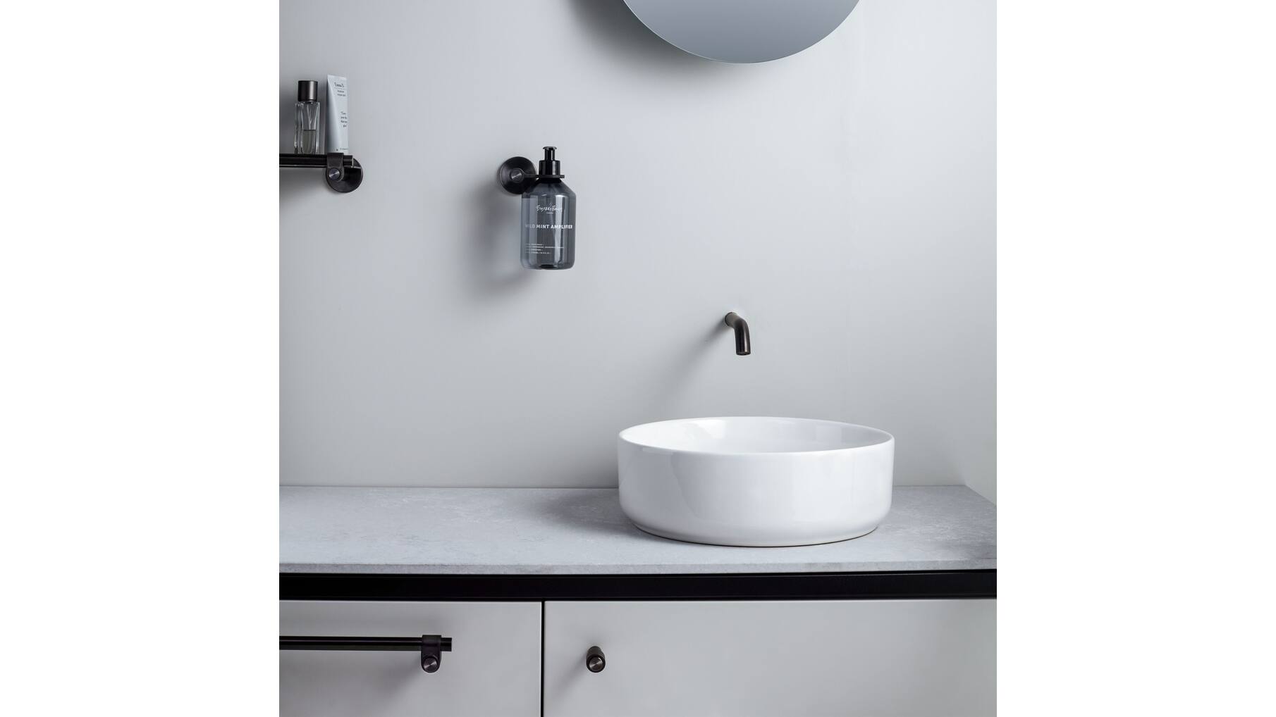 Soap Holder/Single Dispenser/No Soap Included/Cast/B