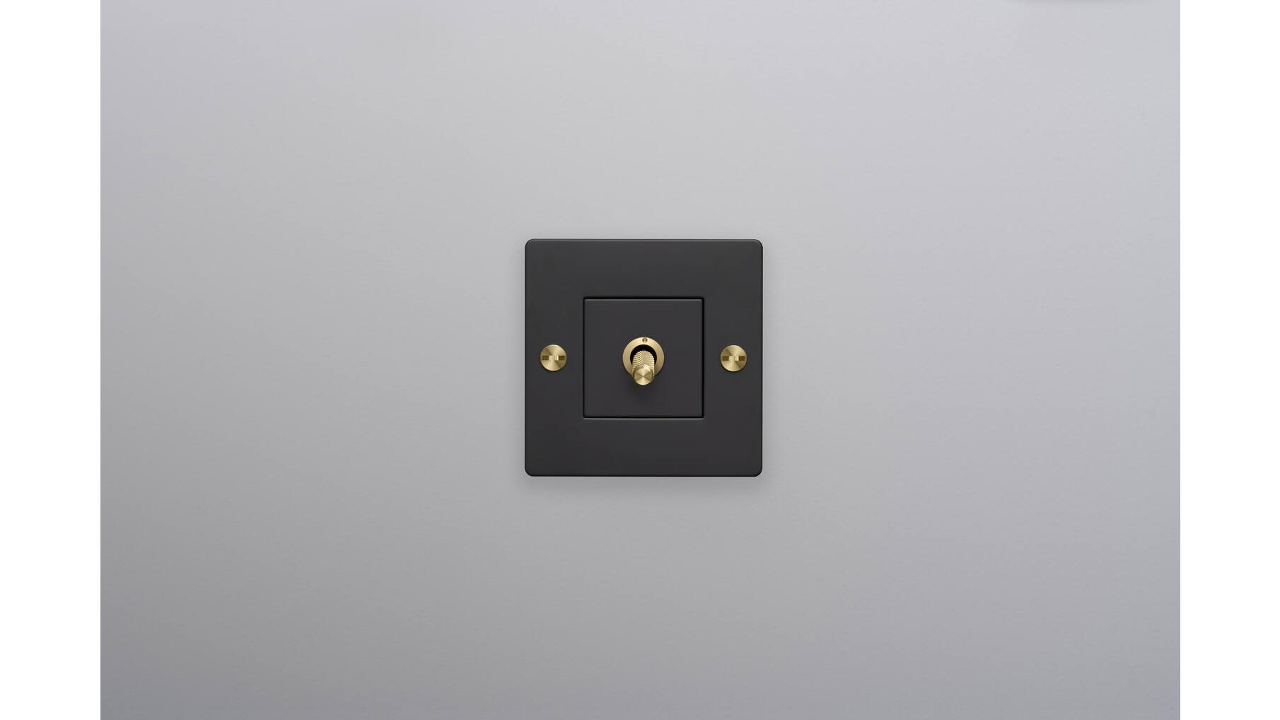 EU 1G Toggle Switch/w/out B+P Logo/Black