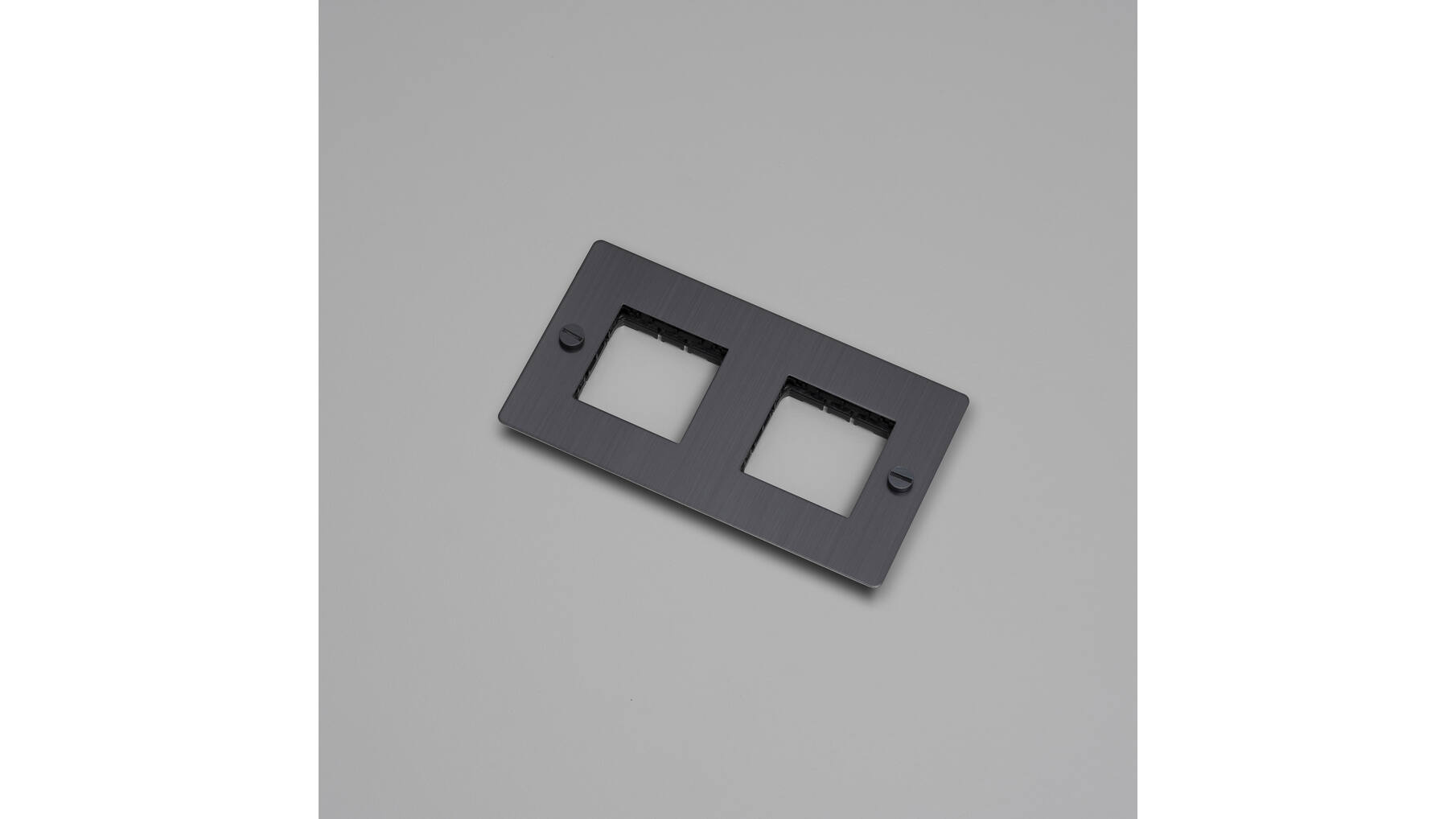 2G Wall Plate/Modules Only/Smoked Bronze
