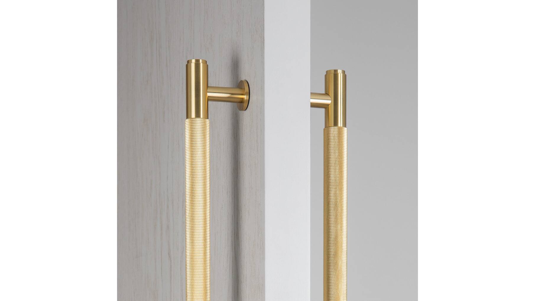 Pull Bar/Double-Sided/Medium 275Mm/Brass