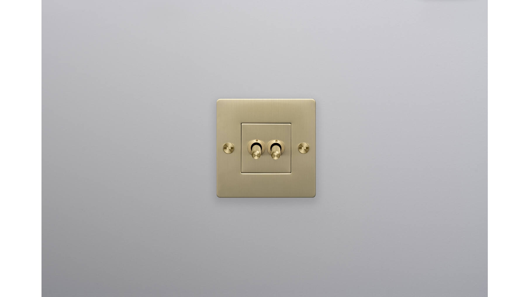 EU 1G Double Toggle Switch/w/out B+P Logo/Brass
