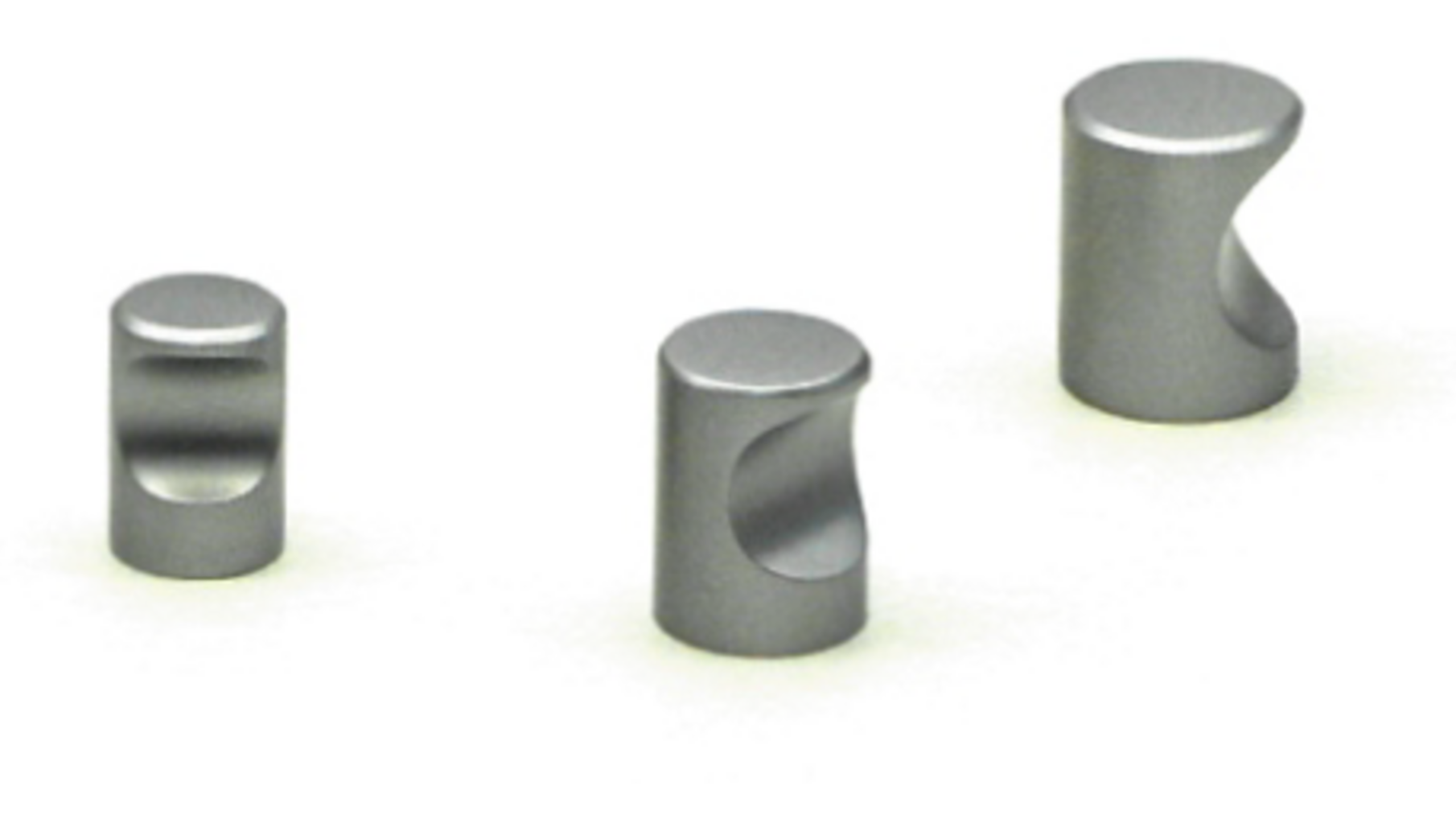 Knop diameter 15mm met uitsparing mat aluminium hoogte 22mm