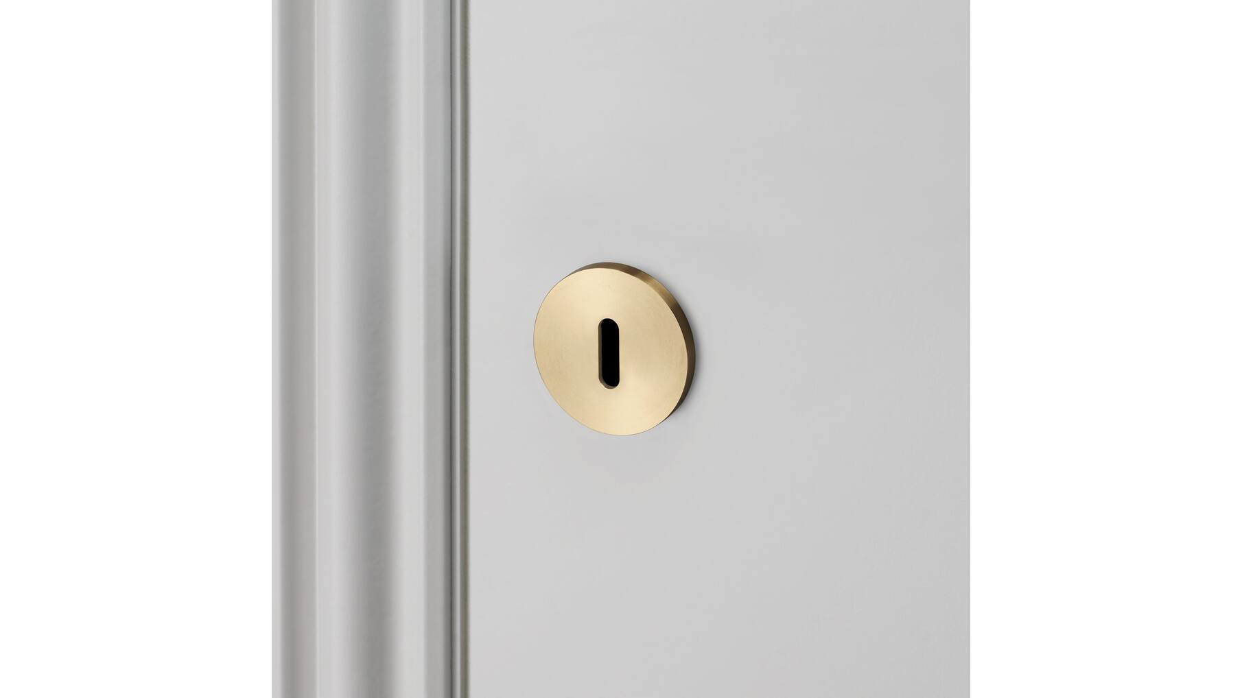 Escutcheon Plate/Traditional Profile/Brass
