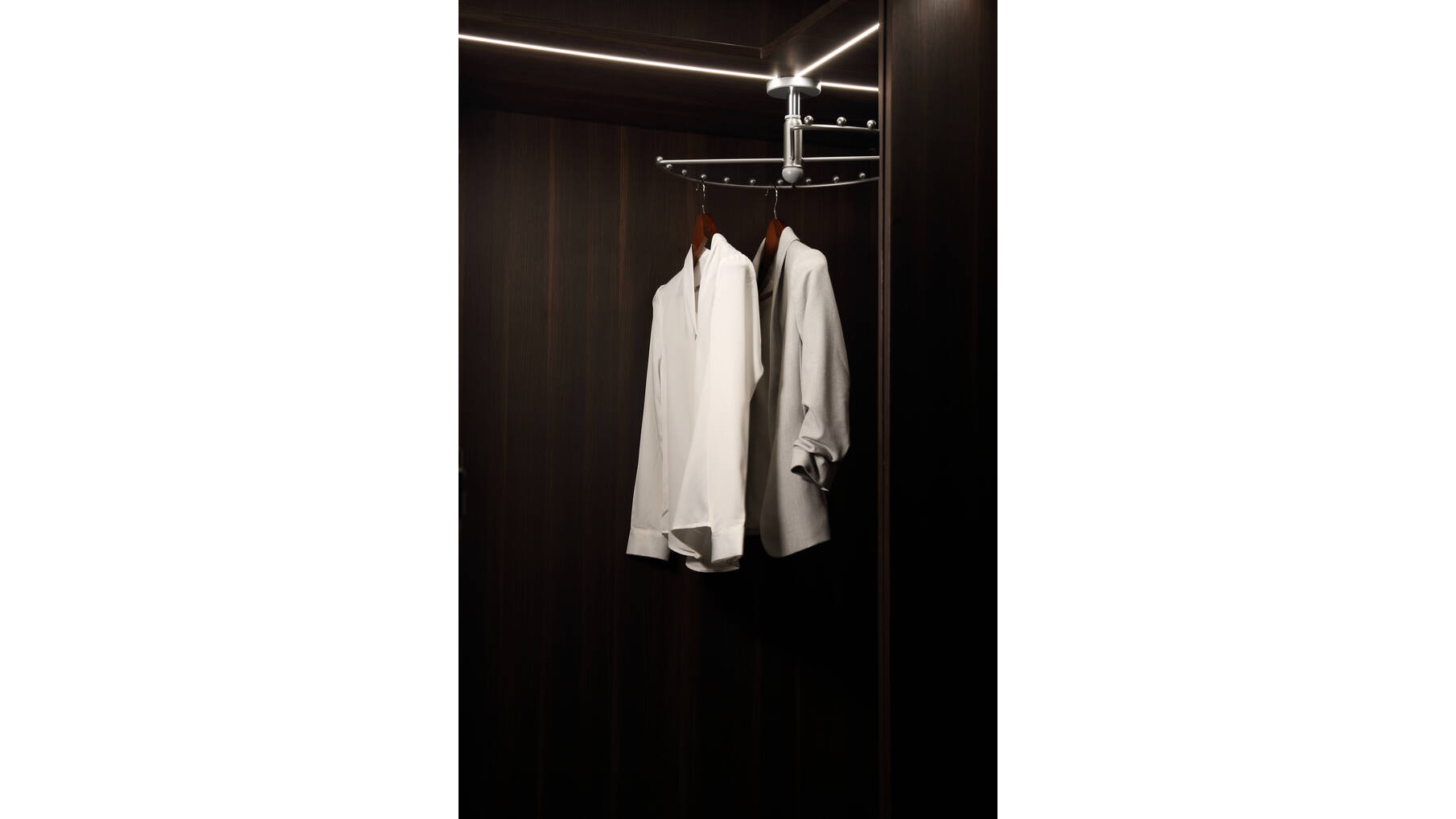 703501 B Series - Top Mounting Clothes Rack Premium Gray