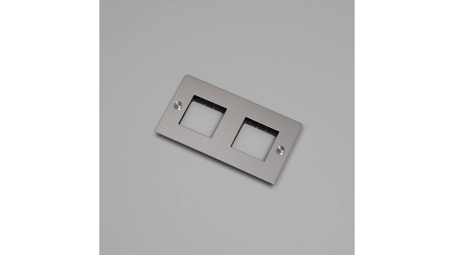 2G Wall Plate/Modules Only/Steel