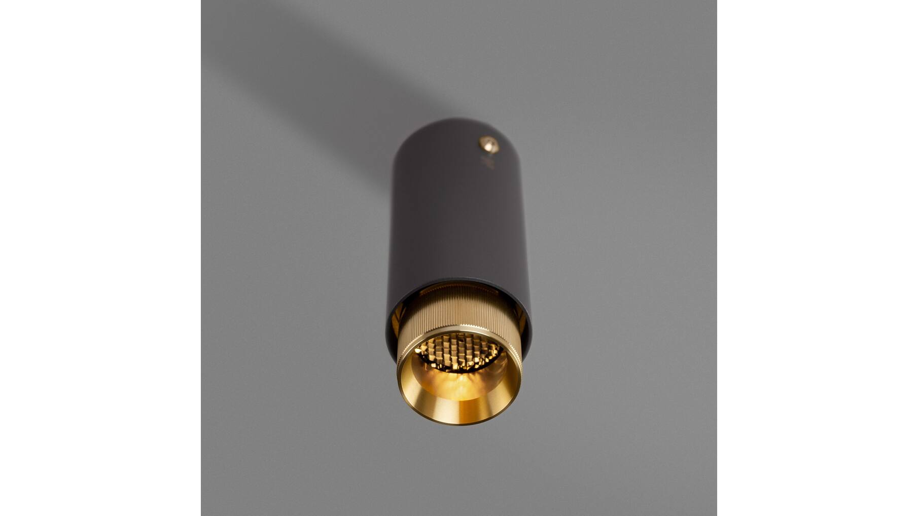 Exhaust Surface/Linear/Graphite/Brass