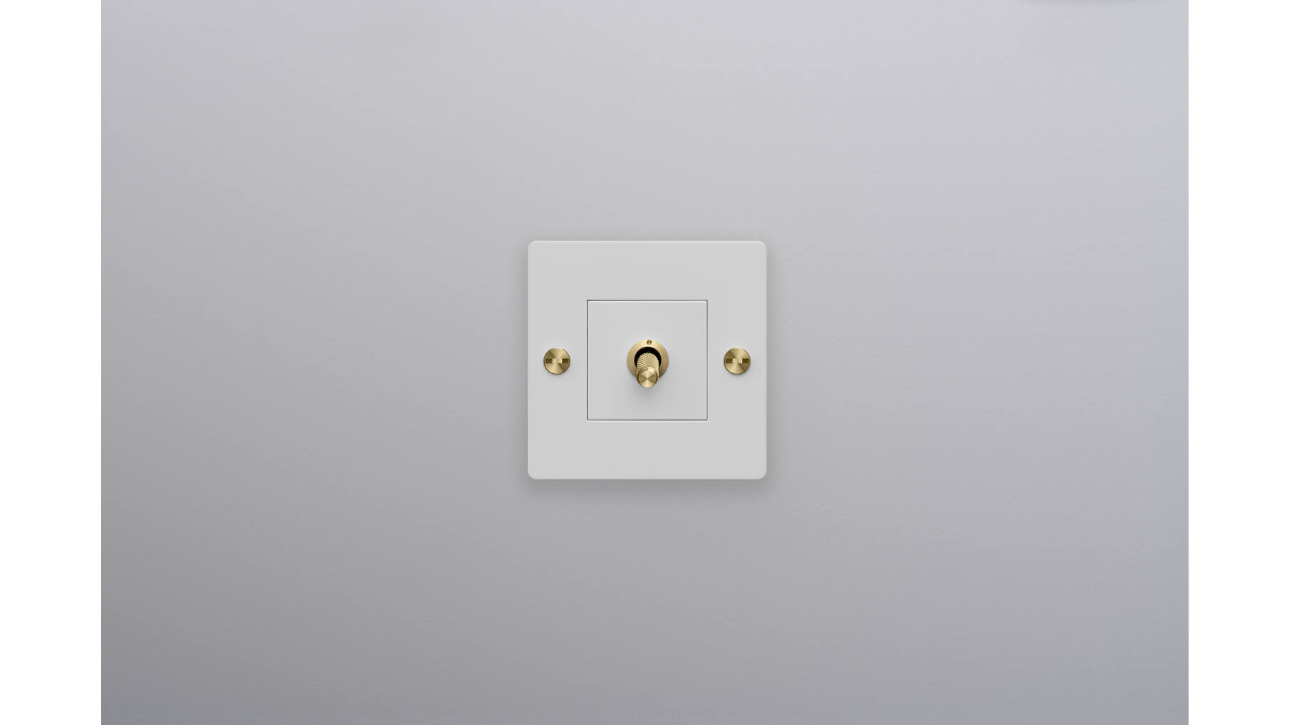 EU 1G Toggle Switch/w/out B+P Logo/White