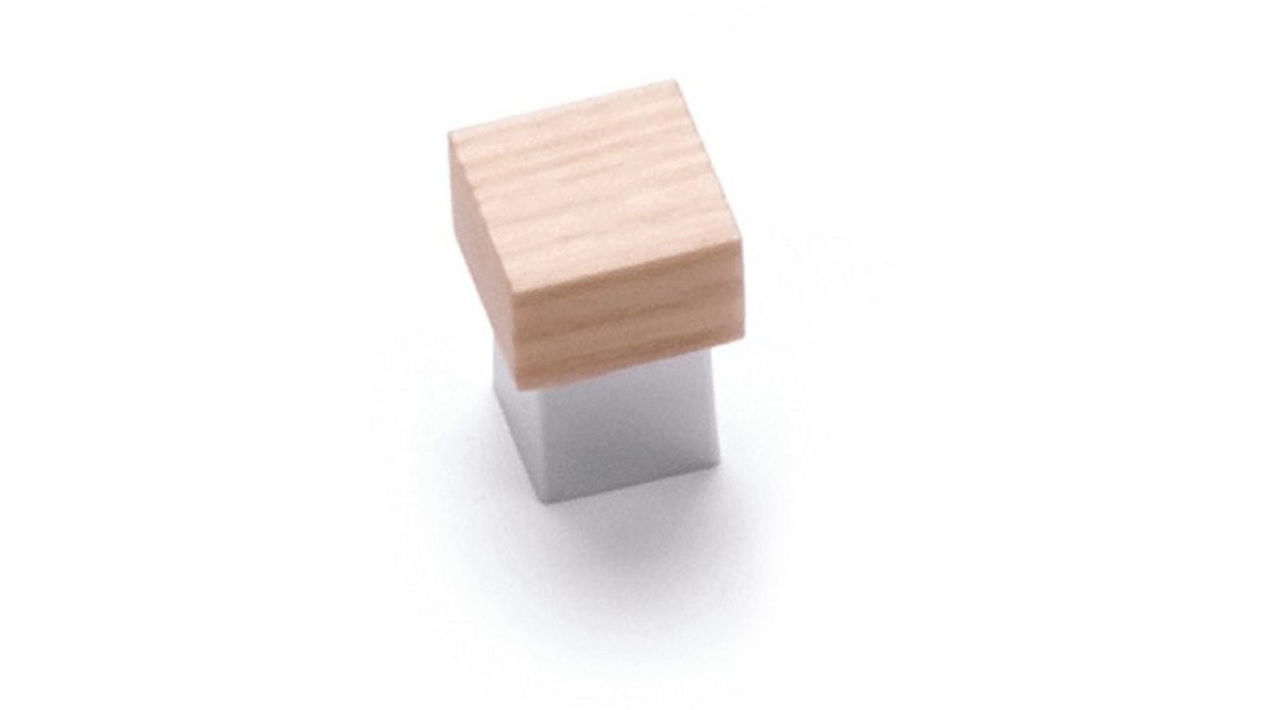 Knop SYMBIOSIS beuken blank gelakt met voet 21x21 mat chroom