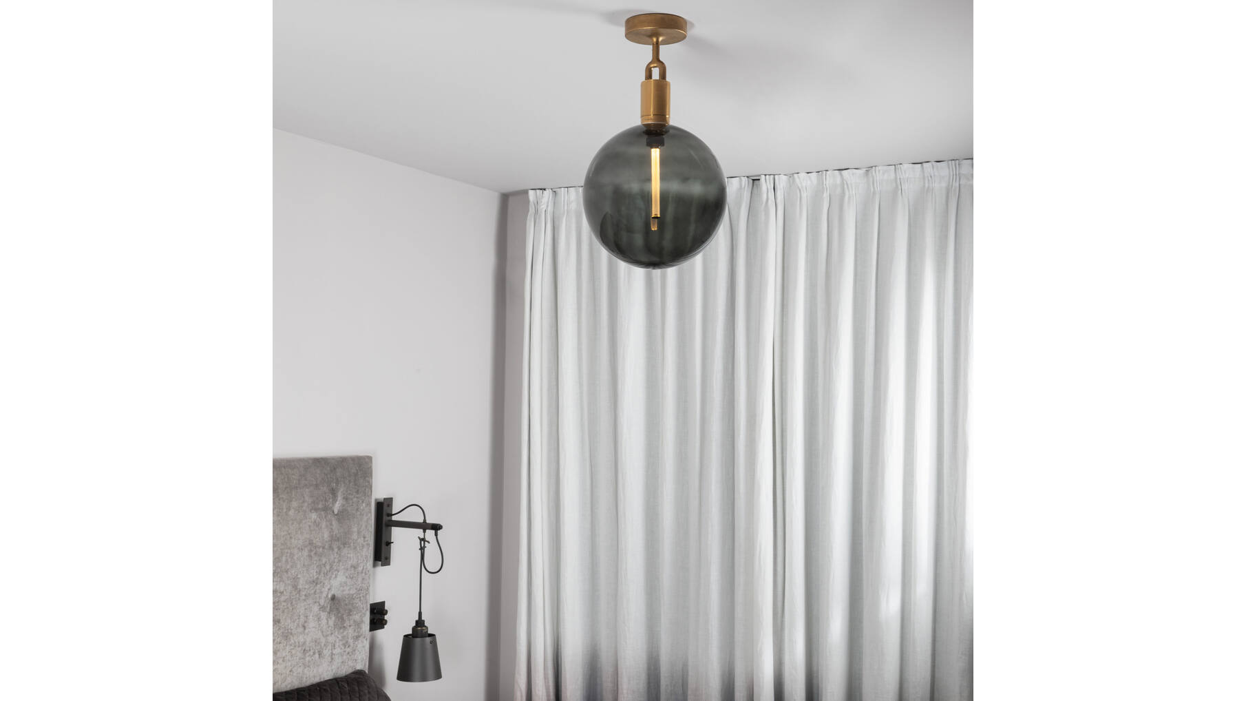 Forked Ceiling/Steel/Large Smoked Globe