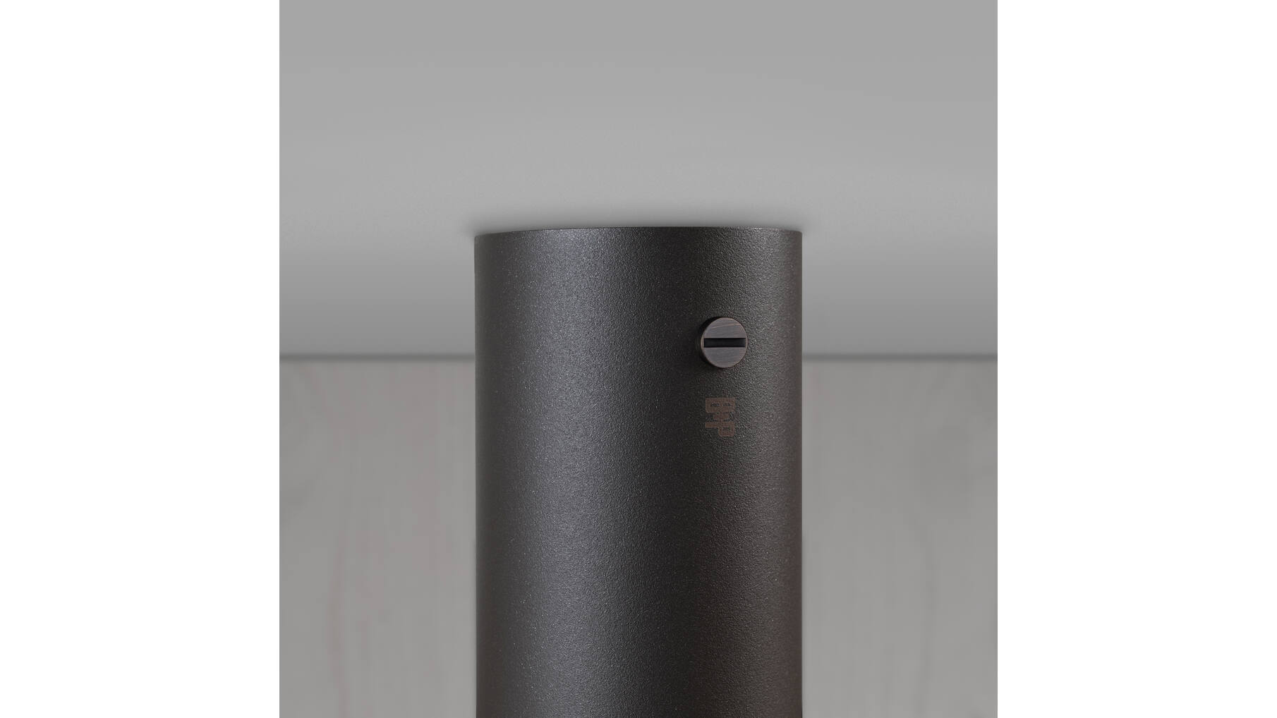 Exhaust Surface/Cross/Graphite/Smoked Bronze