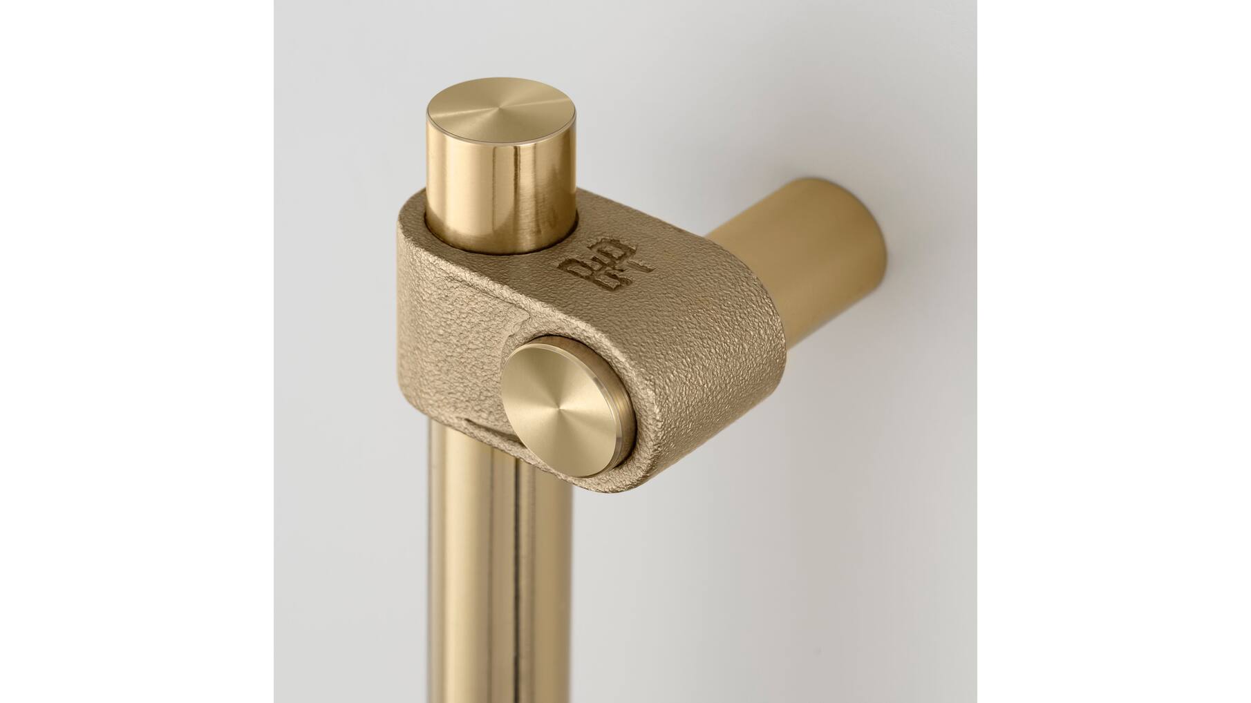 Closet Bar/775Mm/30.5 Inches/Cast/Brass