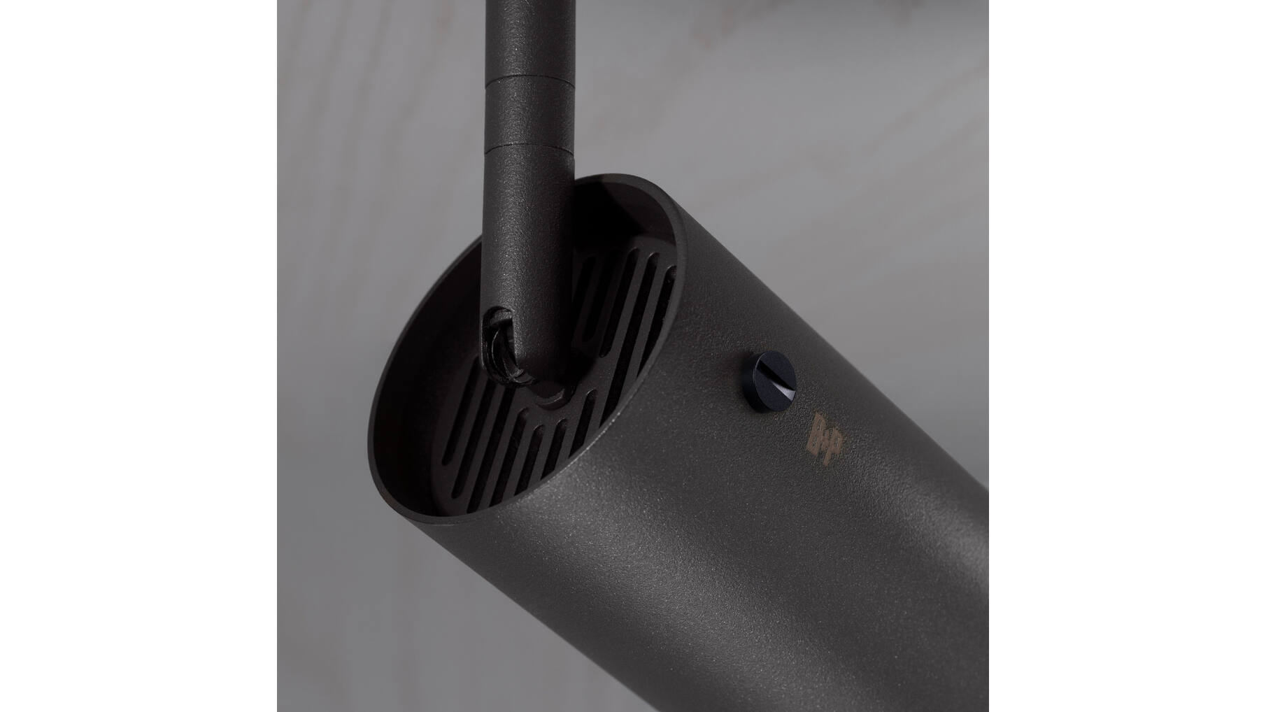 Exhaust Track/Cross/Graphite/Black