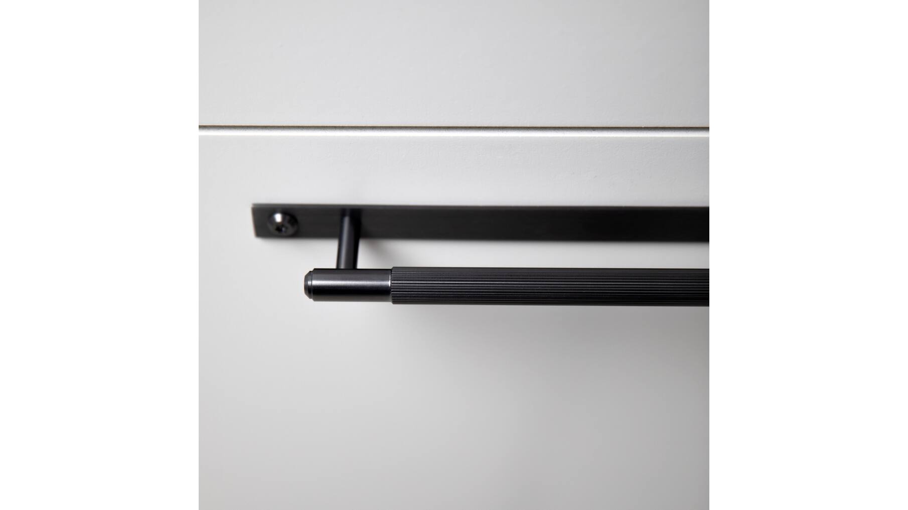 Pull Bar/Plate/Linear/Large 390Mm/Black (Non US)