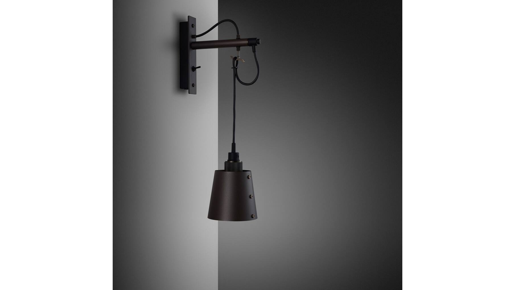 Hooked Wall Small Graphite/Smoked Bronze