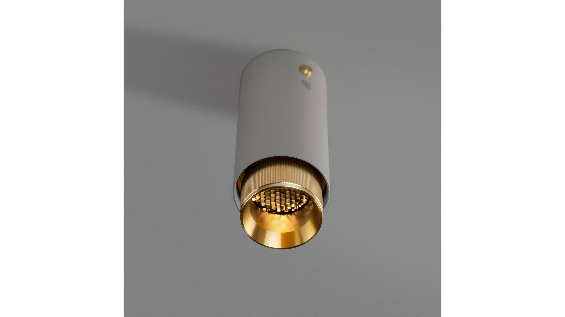 Exhaust Surface/Linear/Stone/Brass