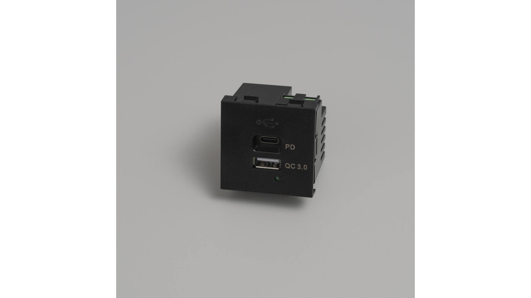 USB Module/USB A + C Quickcharge/45Mm/Black