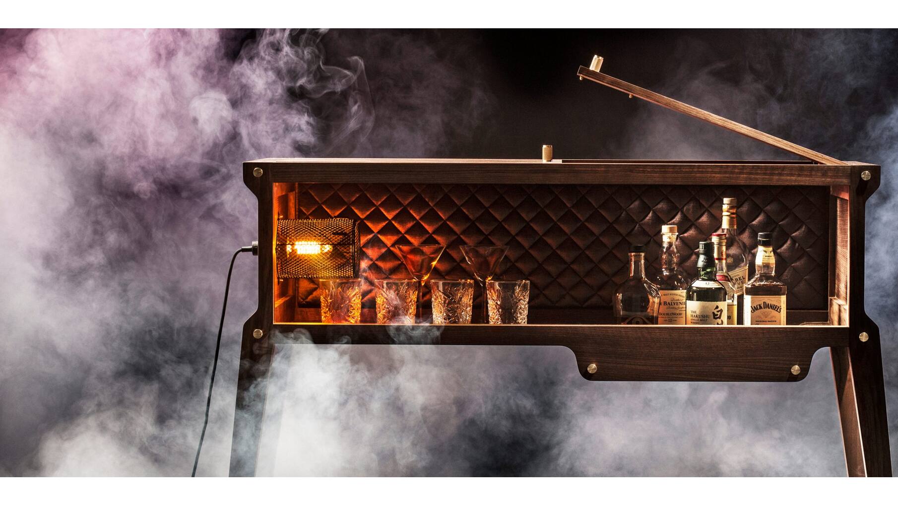 The Rockstar Bar/Walnut/Grey Berry Silk
