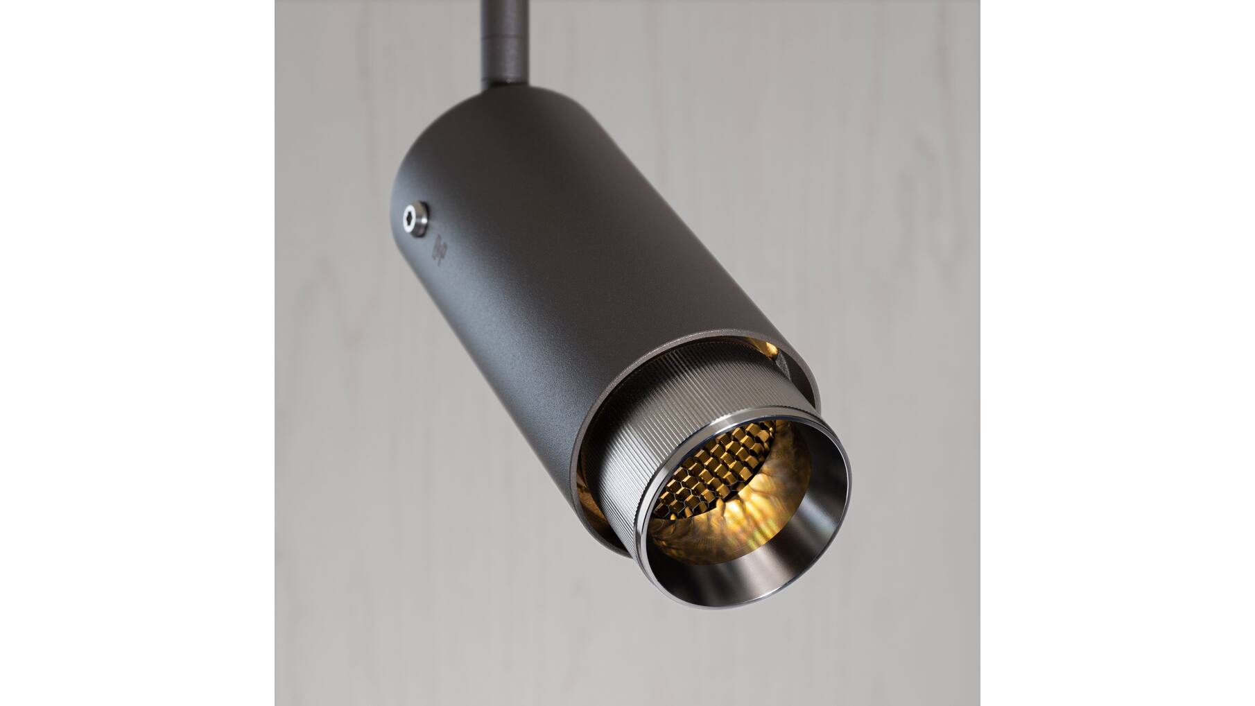Exhaust Track/Linear/Graphite/Steel
