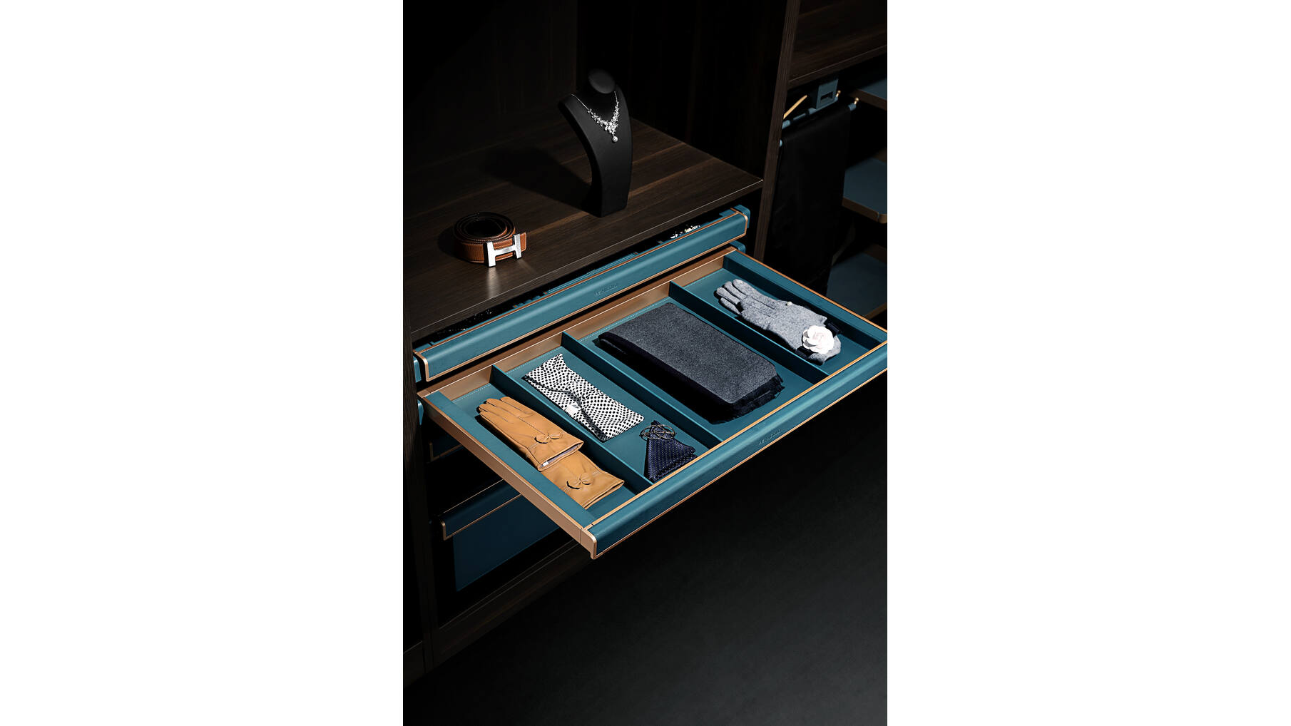 706001 B Series - Multifunctional Storage Box - 600mm Green