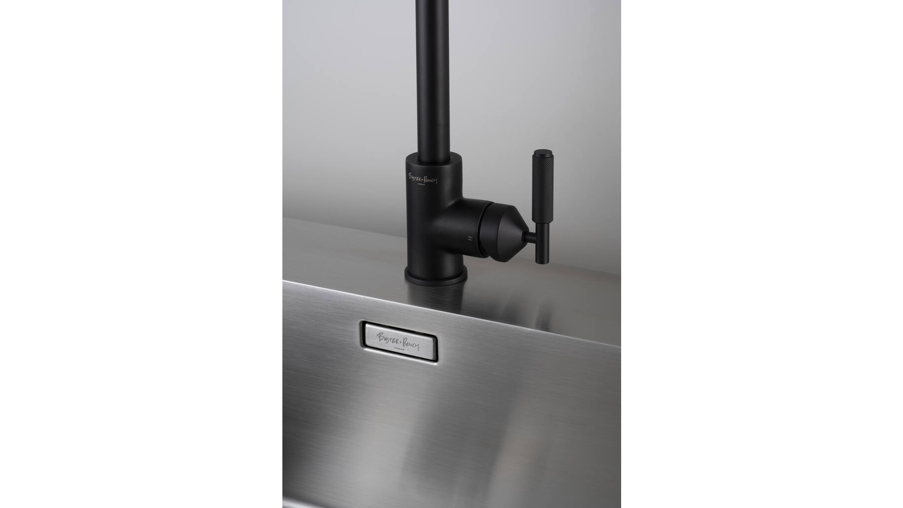 Type A Kitchen Tap/Cross/Mixer w/ Pull Out Spray
