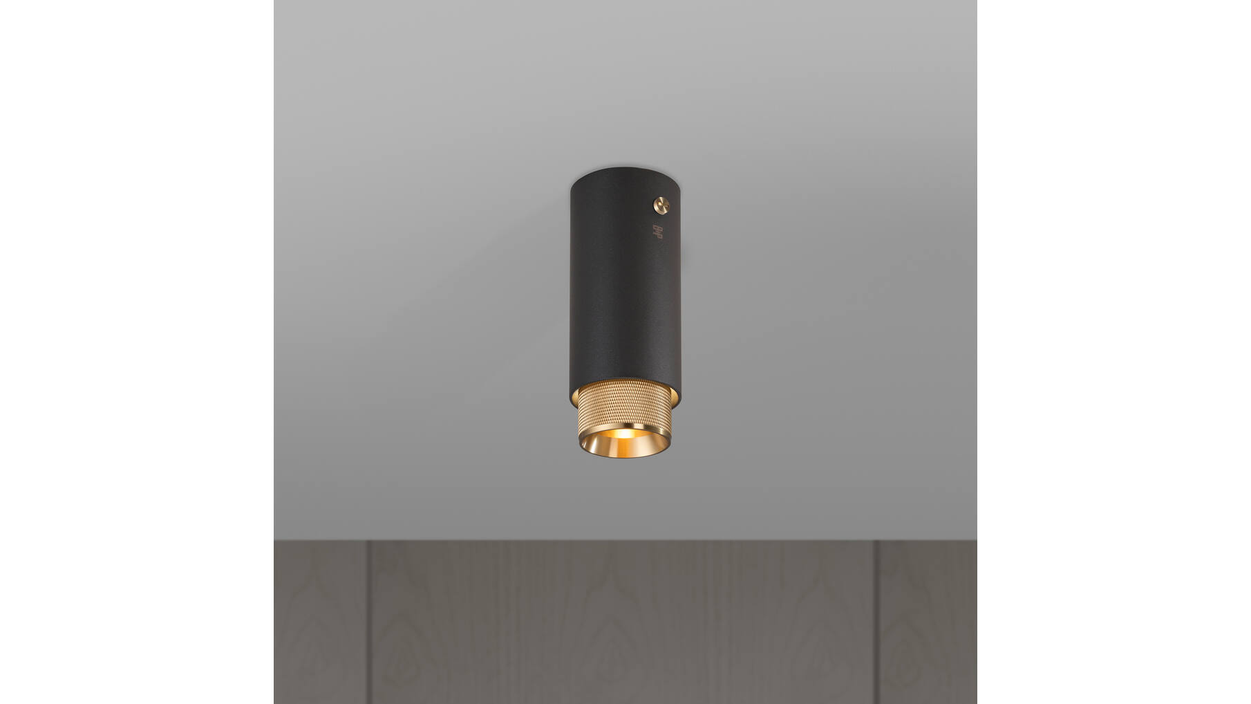 Exhaust Surface/Cross/Graphite/Brass