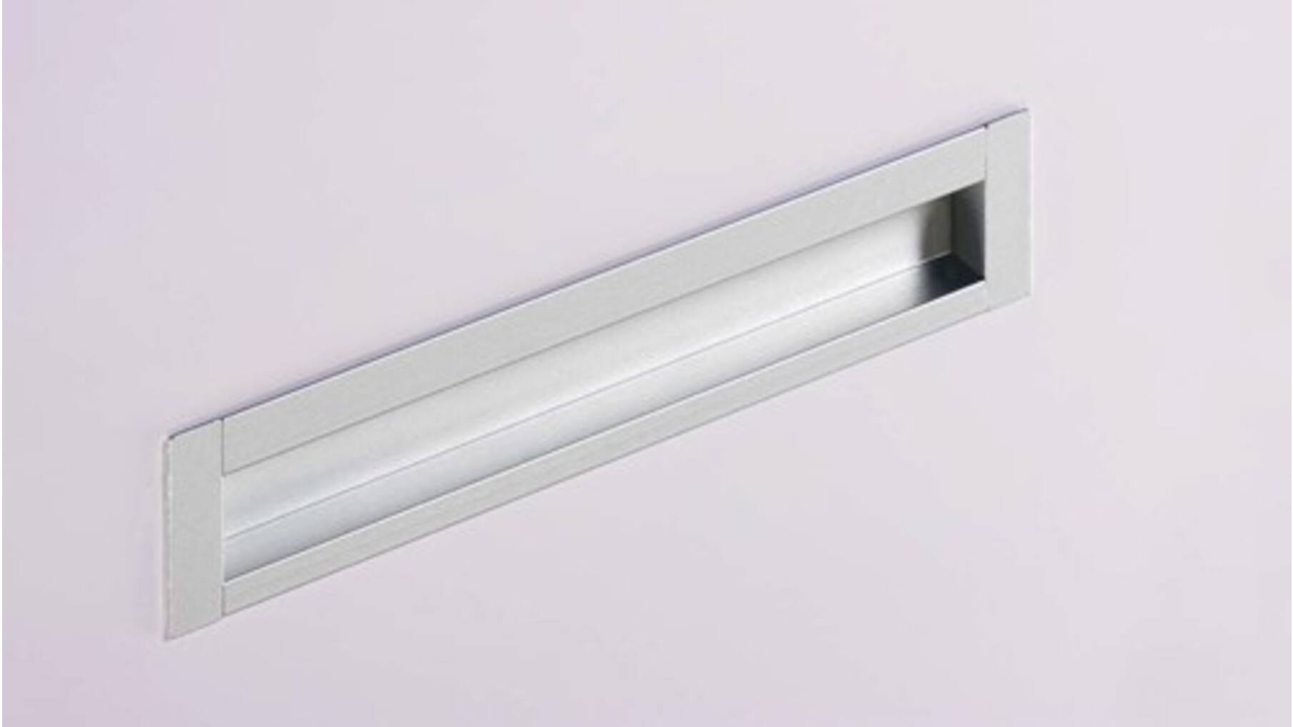 Komgreep buitenmaat 175x33.5mm mat chroom h.o.h. 160mm