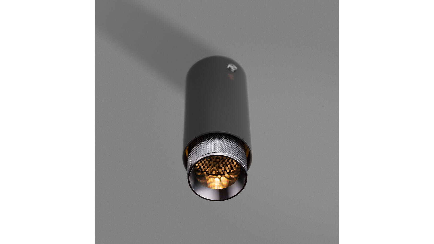 Exhaust Surface/Cross/Graphite/Steel