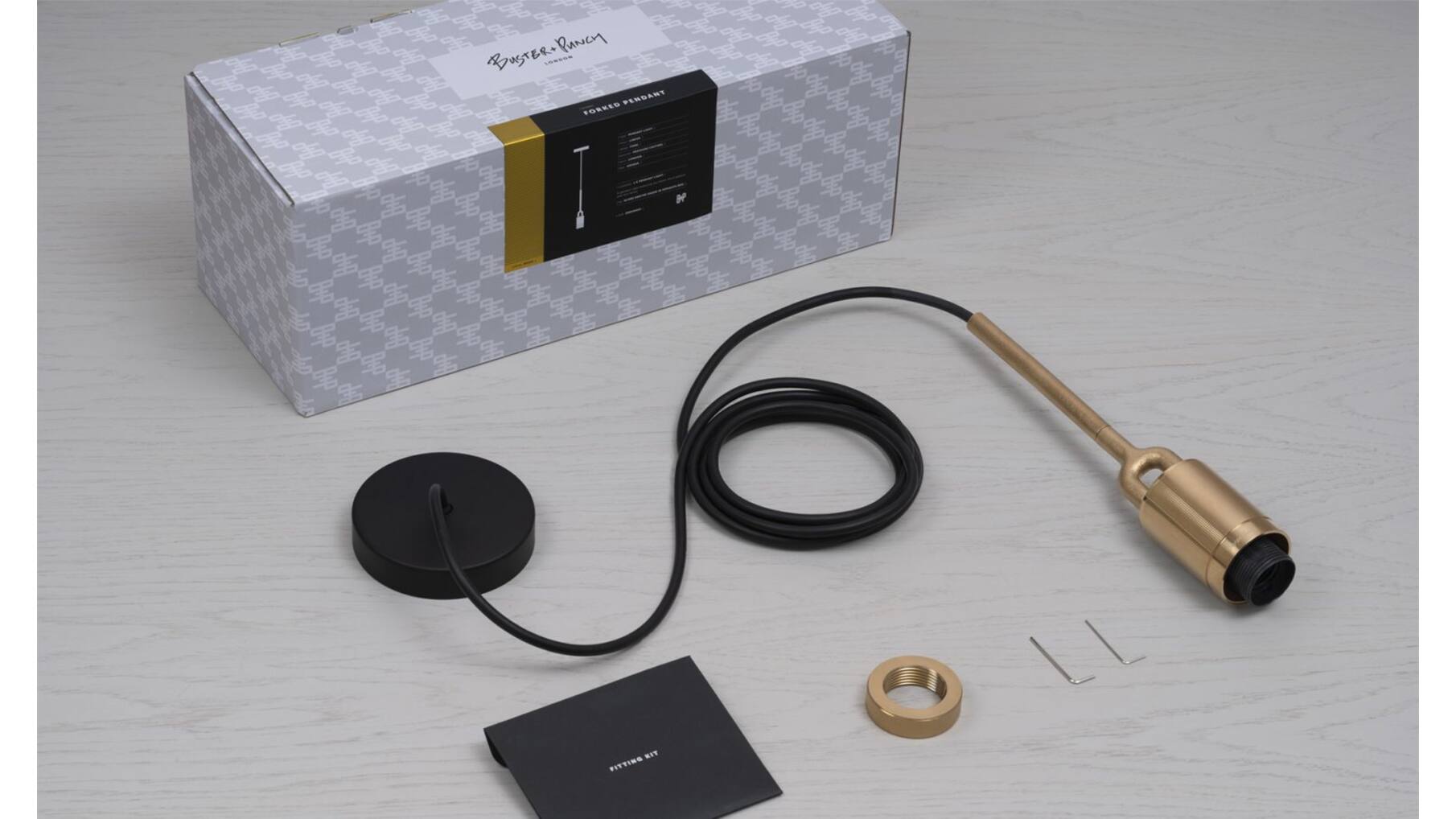 Forked Pendant/Brass/Medium Smoked Globe
