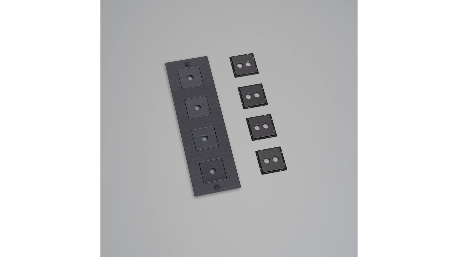 4G Wall Plate/Vertical/Smoked Bronze
