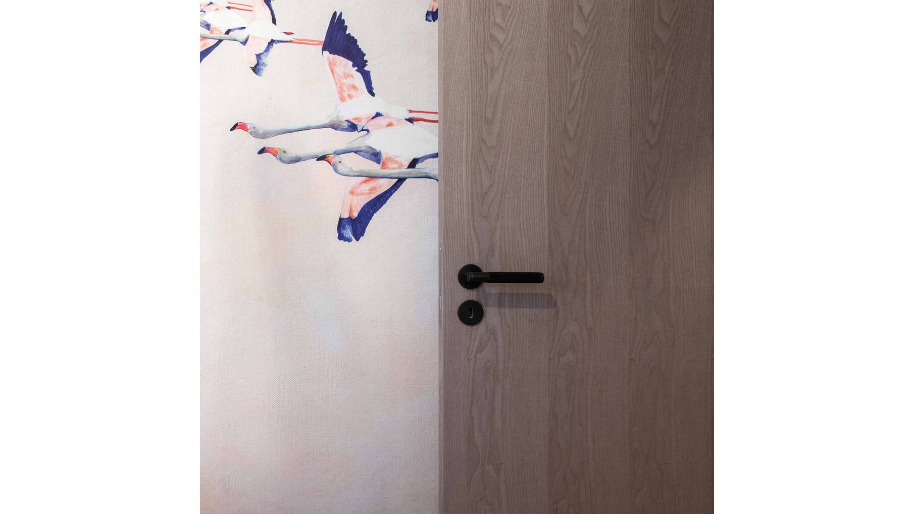 Escutcheon Plate/Traditional Profile/Black
