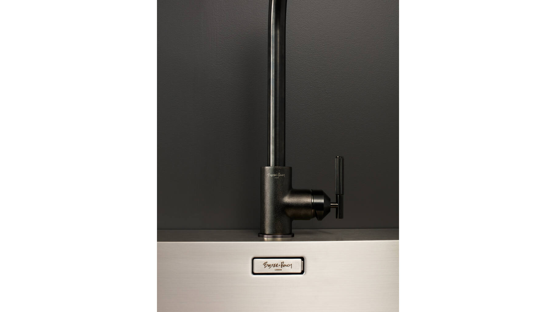 Type A Kitchen Tap/Linear/Mixer w/ Pull Out Spray