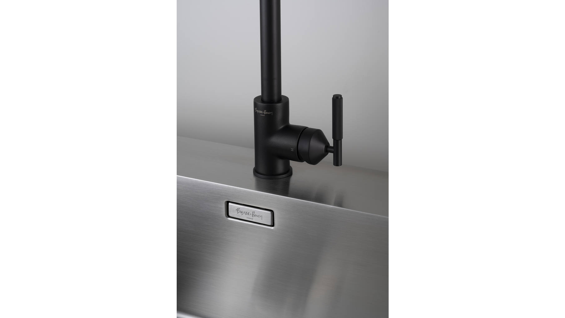 Type A Kitchen Tap/Linear/Mixer w/ Pull Out Spray