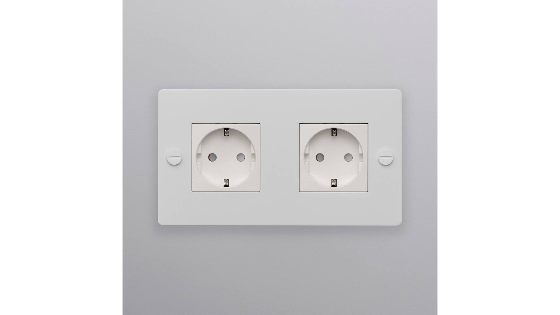 EU 2G Socket/Schuko Type F/White