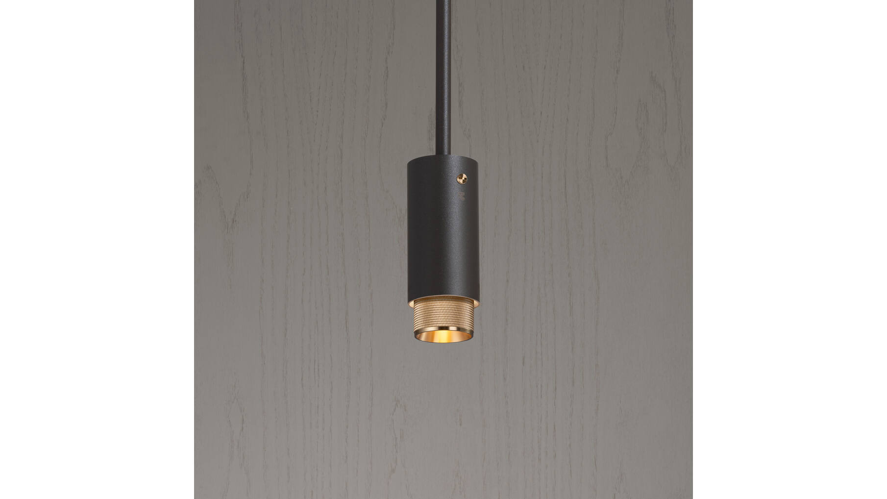 Exhaust Pendant/Cross/Graphite/Brass