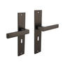 Deurkruk Hera op schild 245x45 mm sleutelgat 56 mm