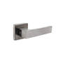 Deurkruk Amsterdam op vierkante massieve rozet 53x53x10 mm