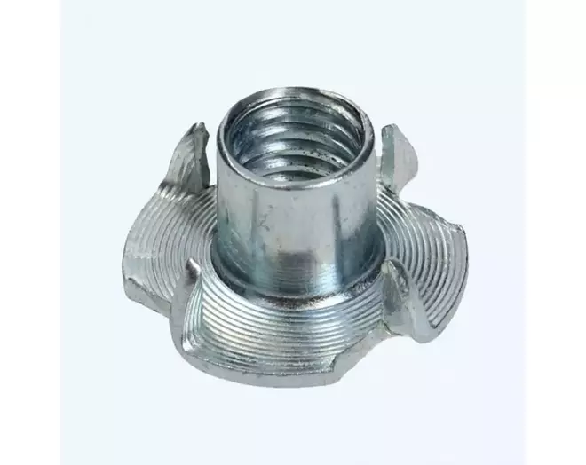 Inslagmoer M5 x 8mm verzinkt breedte 17mm