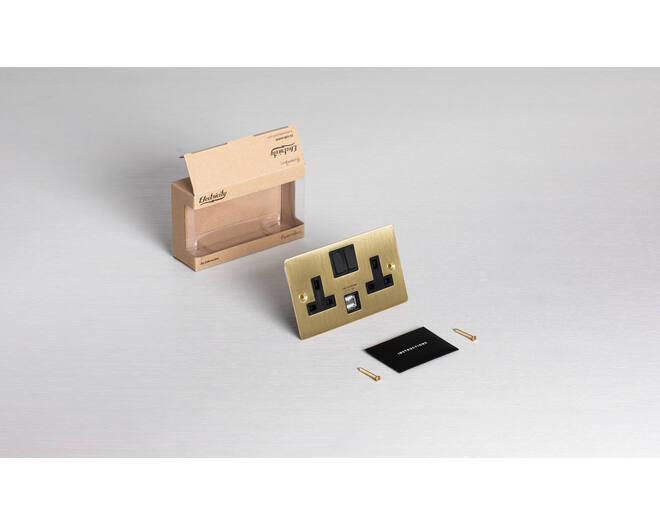 2G Socket + USB 3.1A/Brass