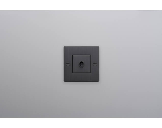 EU 1G Toggle Switch/w/out B+P Logo/Smoked Bronze