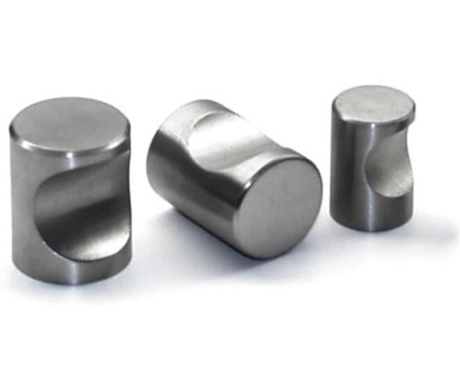 Knop diameter 15mm met uitsparing RVS geborsteld hoogte 22mm