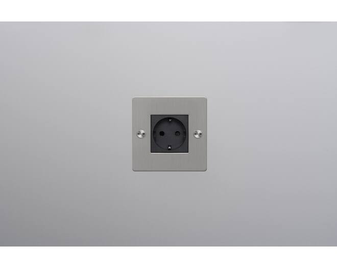 EU 1G Socket/Schuko Type F/w/out B+P Logo/Steel