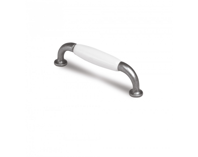 Greep wit porselein 110x15mm, hartmaat 96mm, voetjes oud tin