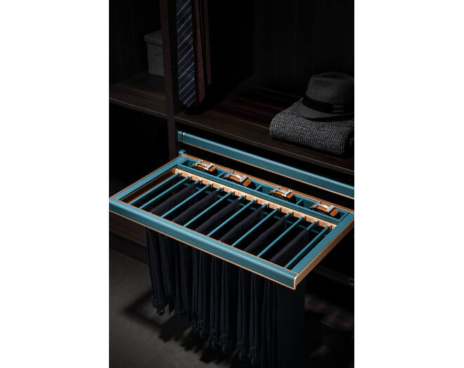706021 B Series - Trousers Rack - 600mm Moran Green