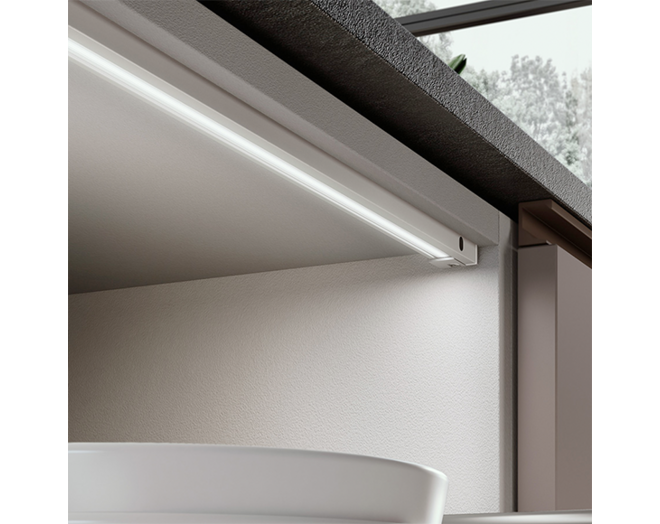 Baski-SF SHE 24V Alum Rechts voor kast 500mm