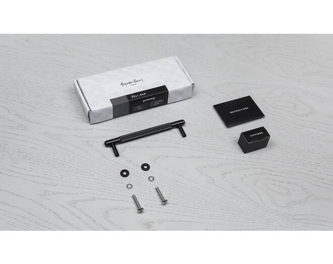 Pull Bar/Linear/Medium 250Mm/Black